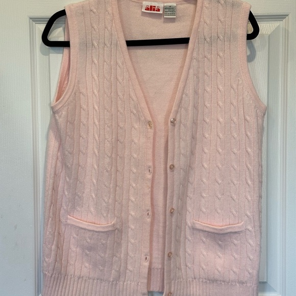 ⚡️2/$25⚡️ Vintage Inspired Pink Knit Sweater Vest | Grandmacore Soft Academia - Picture 3 of 6
